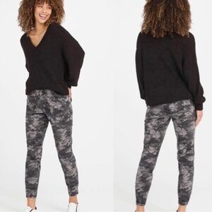 SPANX Gray and Black Camo joggers